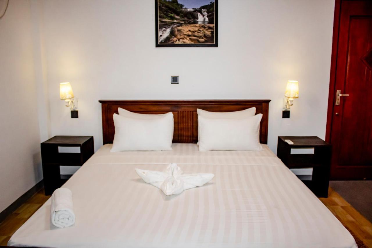 Albergue Surf & Party Weligama Exterior foto