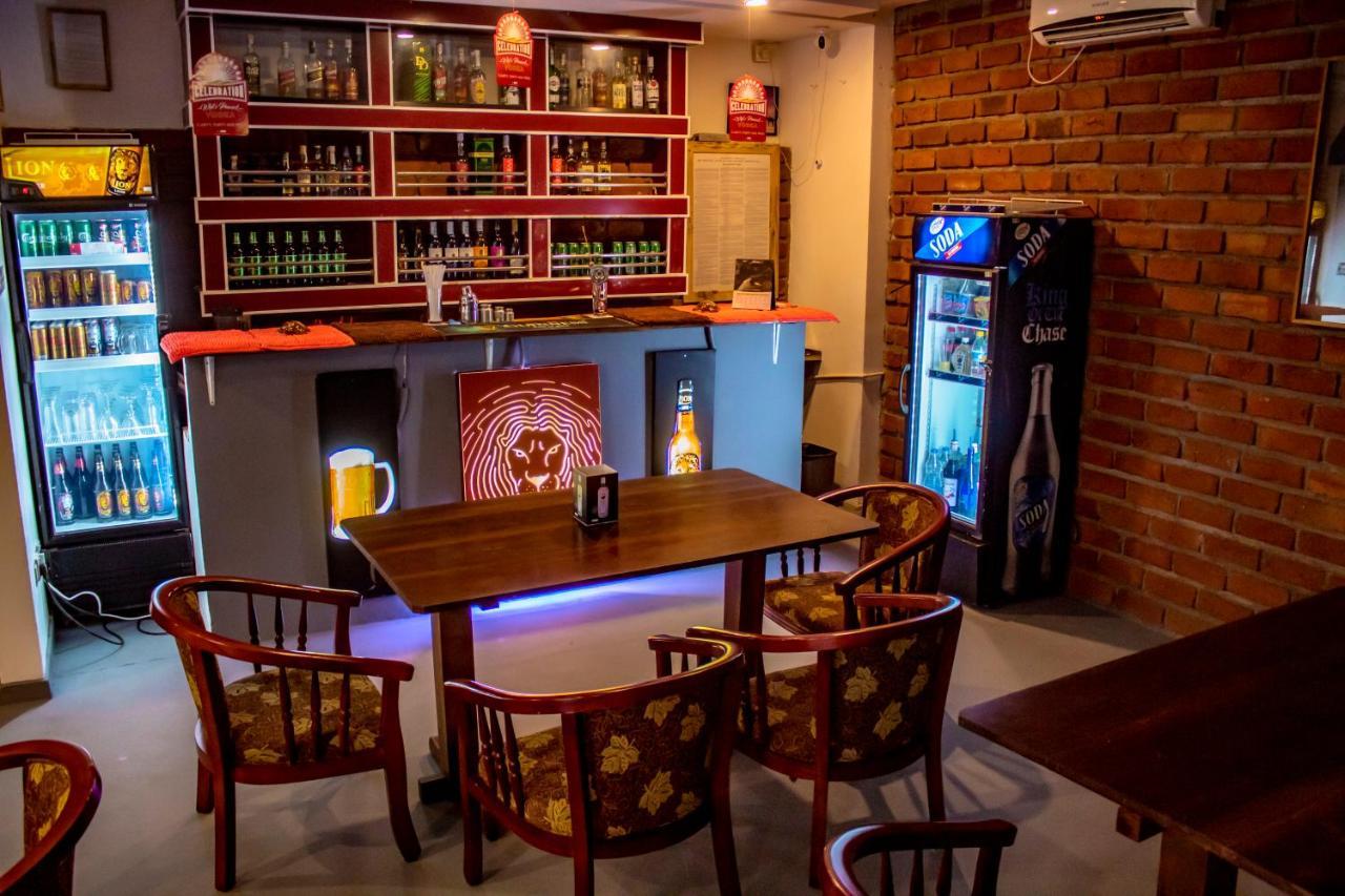 Albergue Surf & Party Weligama Exterior foto
