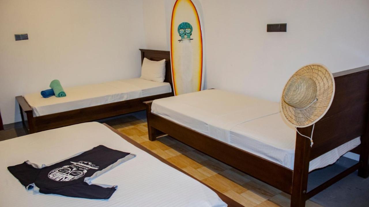 Albergue Surf & Party Weligama Exterior foto