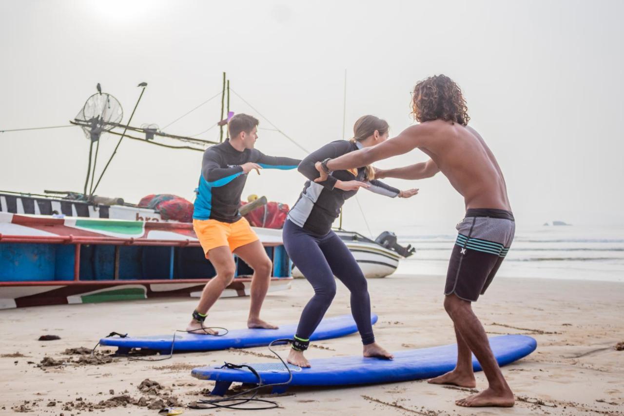 Albergue Surf & Party Weligama Exterior foto